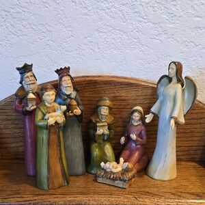 Nativity Scene Figurines Seven Piece Set